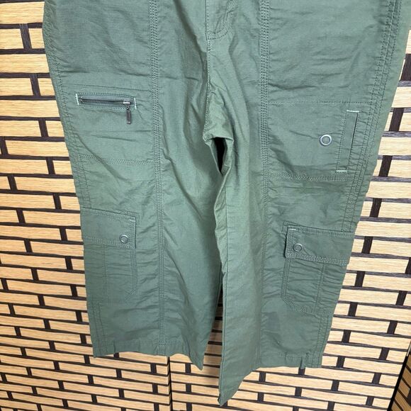 Eddie Bauer Green Mercer Fit Cargo Crops Size 10 - Picture 3 of 9